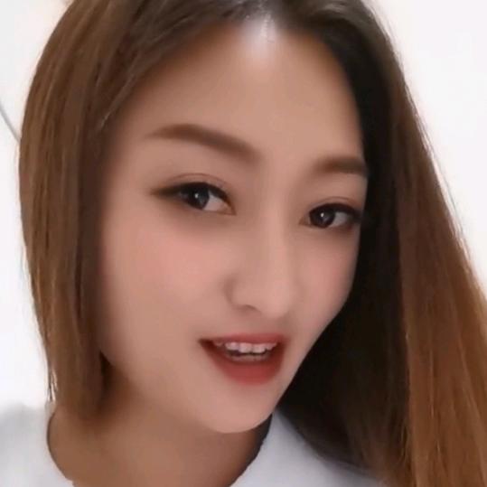 大环境（两个单身离女郎）