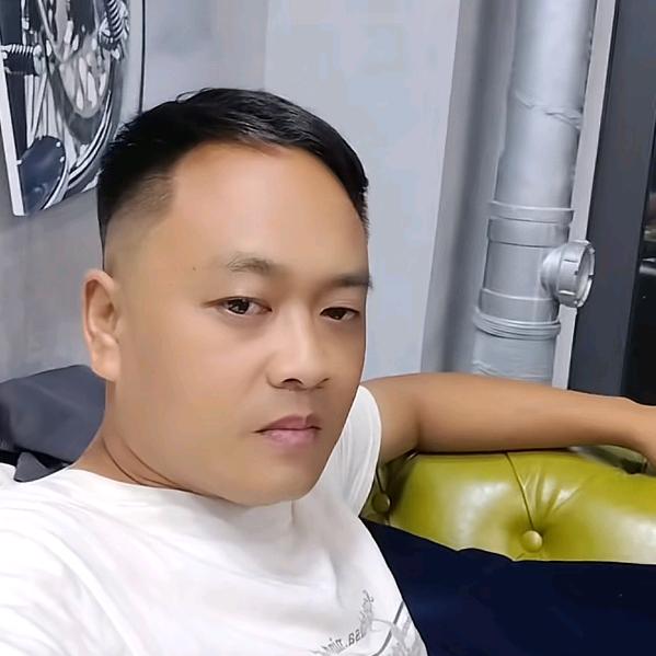 🥀🥀铭罗高尚🍒🍒