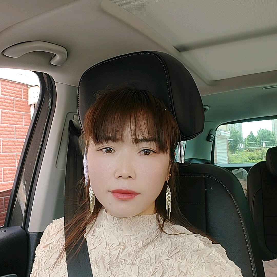 许小花寻找亲生父母。