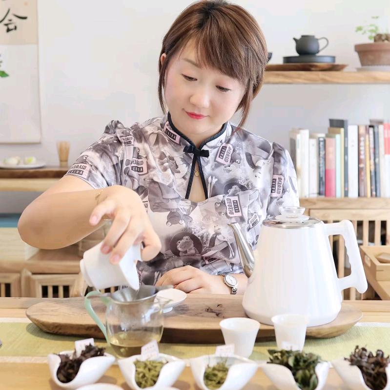 绿藤食品小蒙总