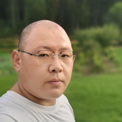 请叫我亮仔
