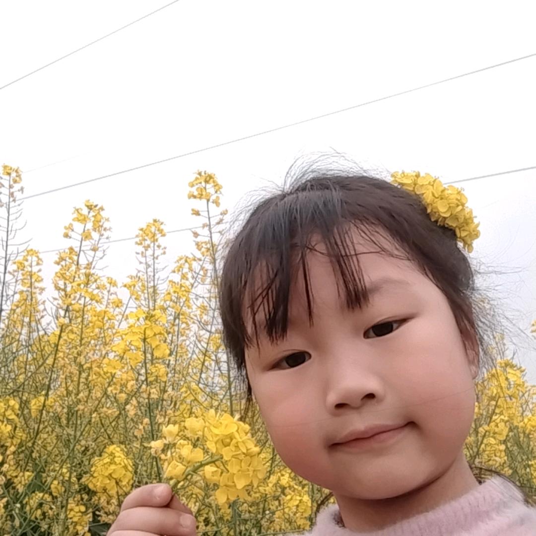 可爱的小画家