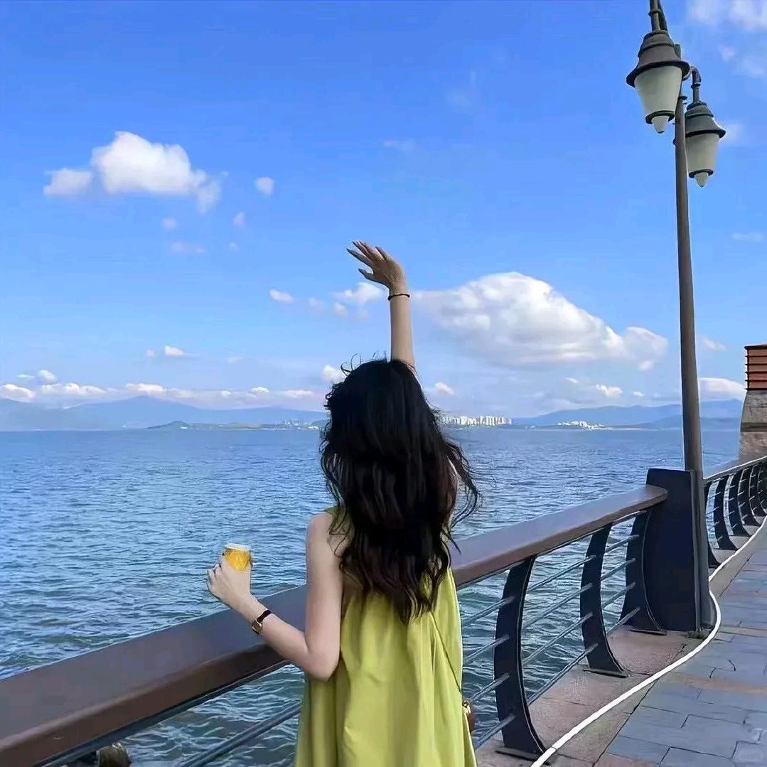 李团团