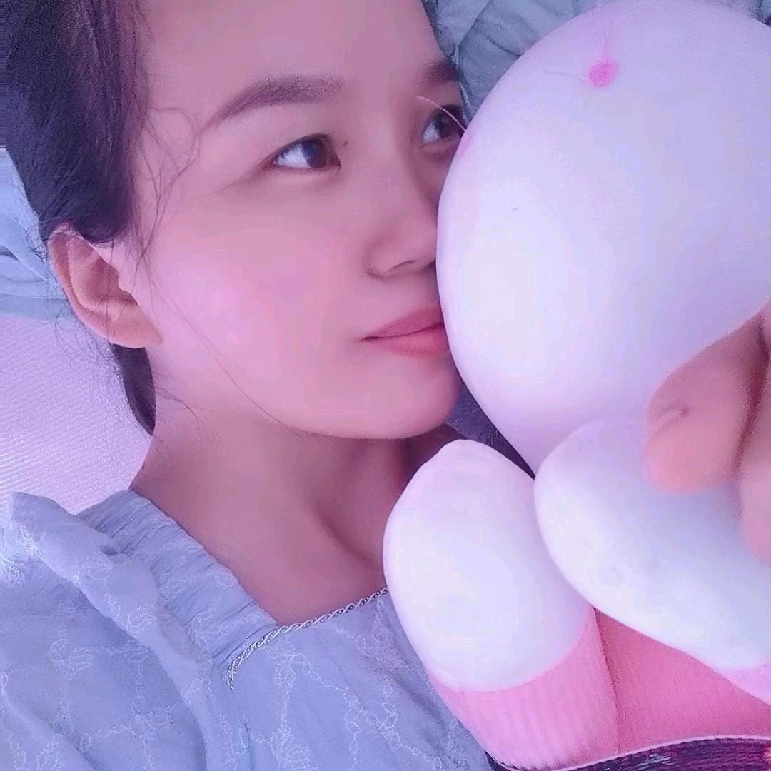 陈  伟