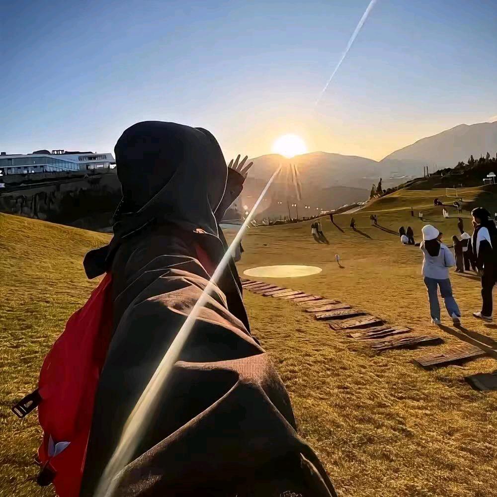 ⛹🏻⛷