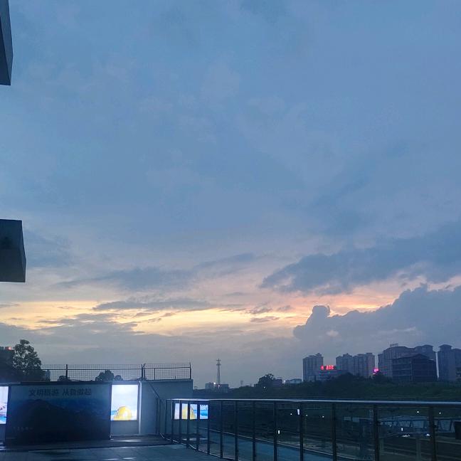 爱唱歌的西瓜。