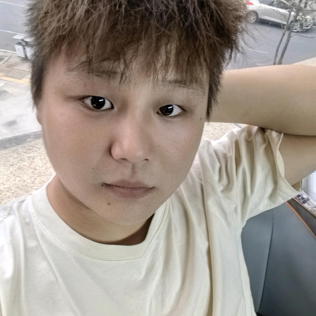 小尹