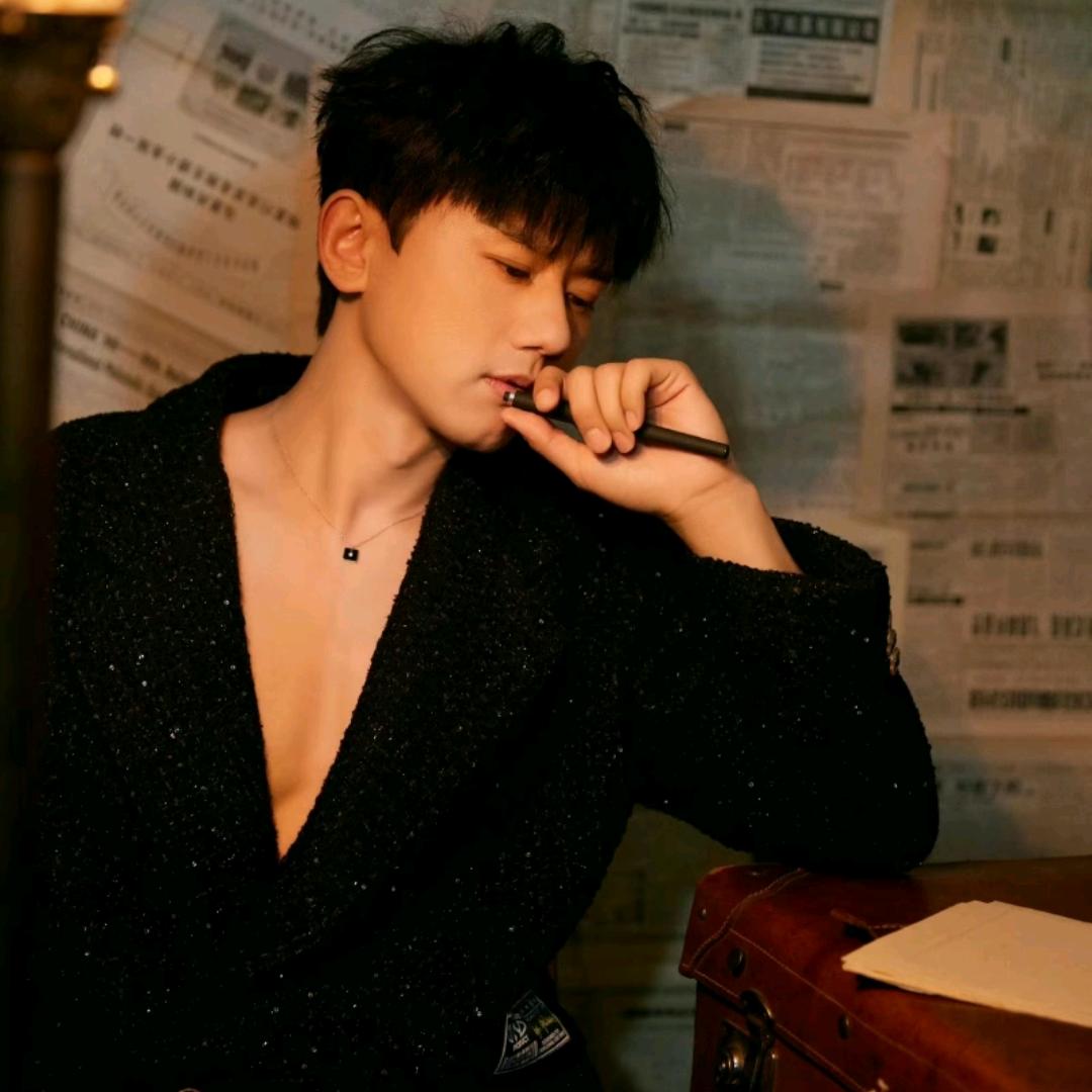 ⫍ ⃢⃢👁━👁⃢ ⫎