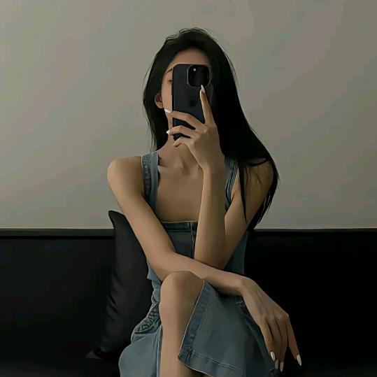 579544360