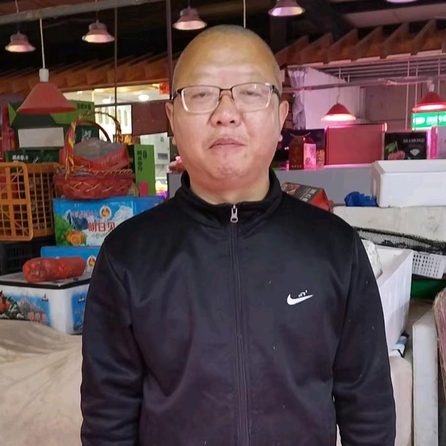 光头爱唱歌