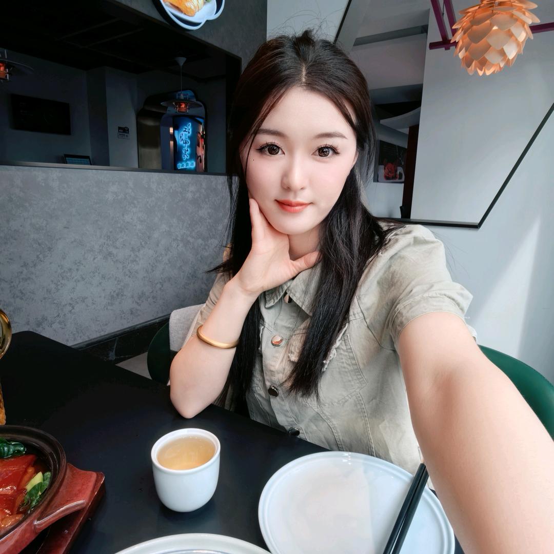 🧚🏻‍♀️我不是宋潇    🦋