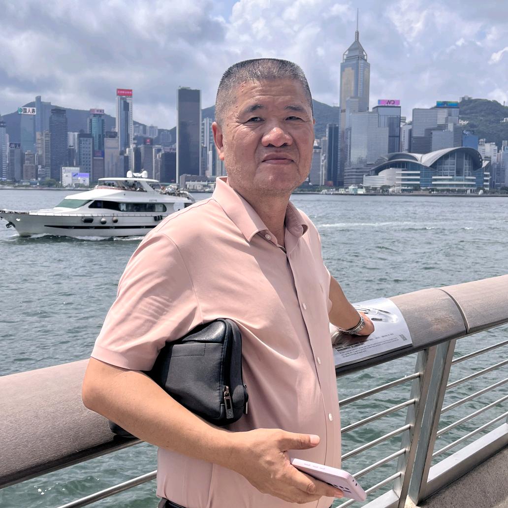万泉河水潮流服装严选店