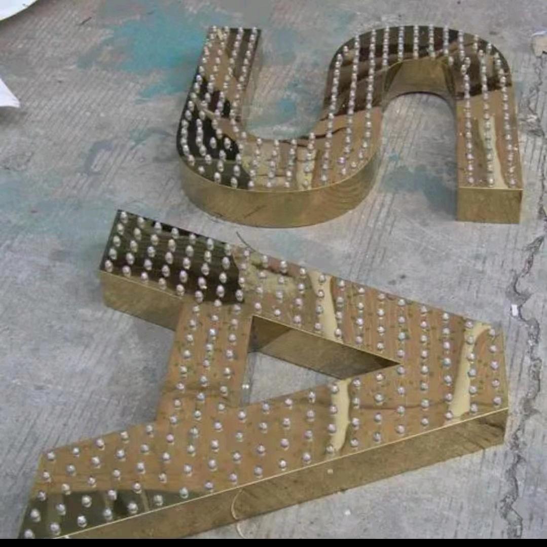 西安顺丰长城板、复合板，铝方通，铝单板发