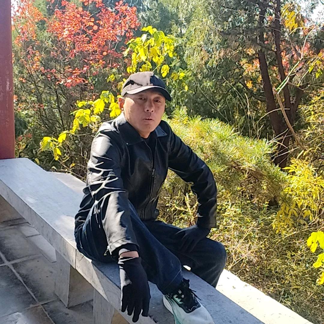 福哥（12点直播单身）