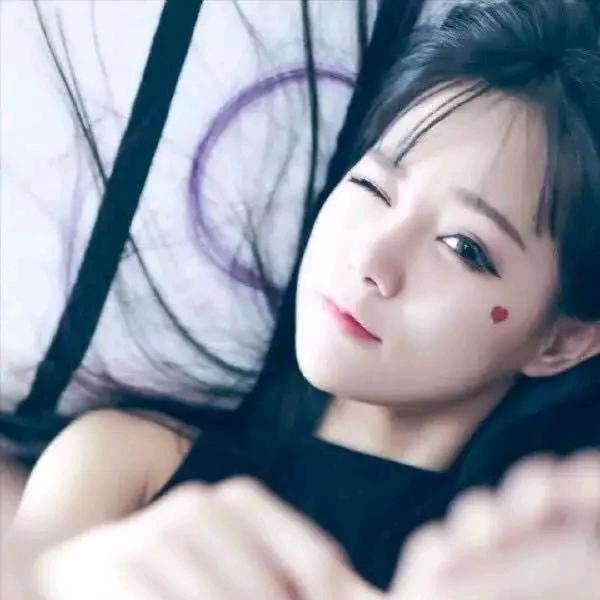 我妈妈说名字太长会有傻子跟着念