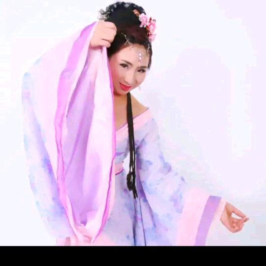 铿锵玫瑰🌹
