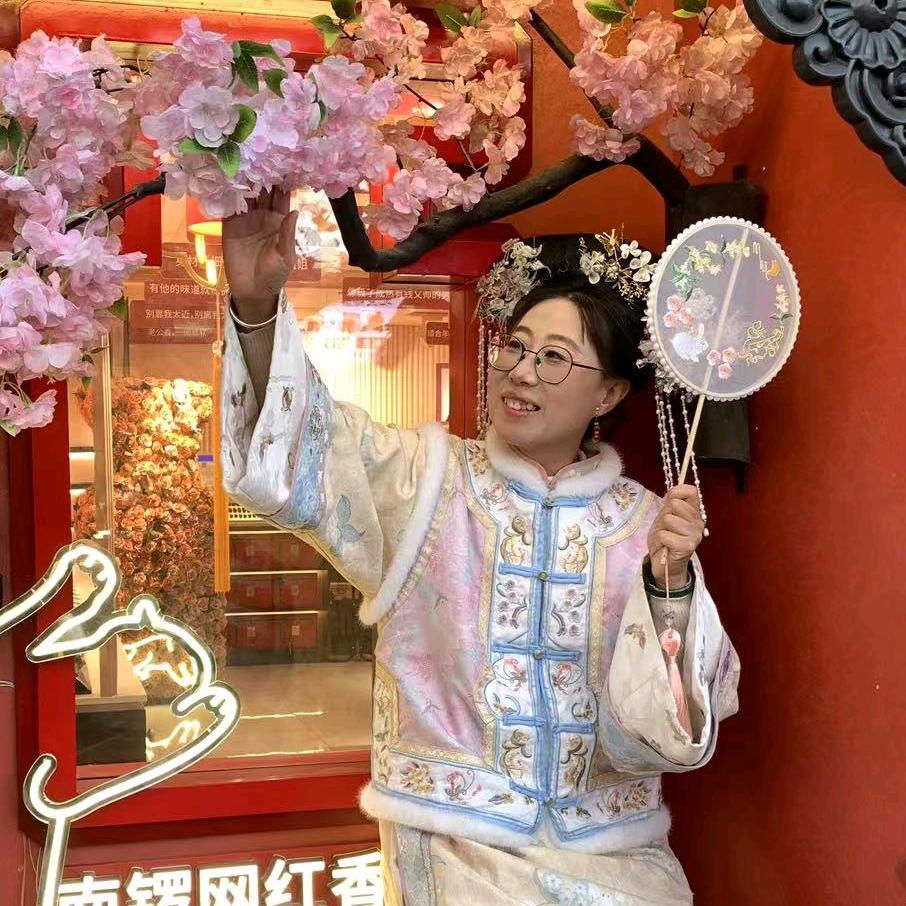 眼镜姐