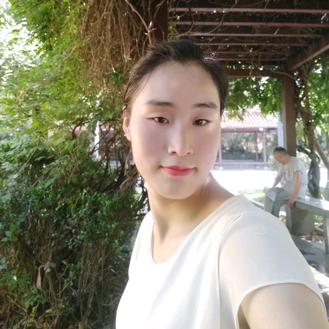 @~W