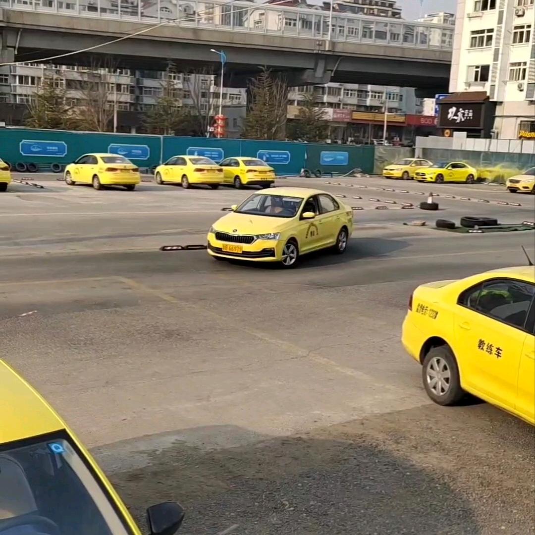 青岛驾校教练