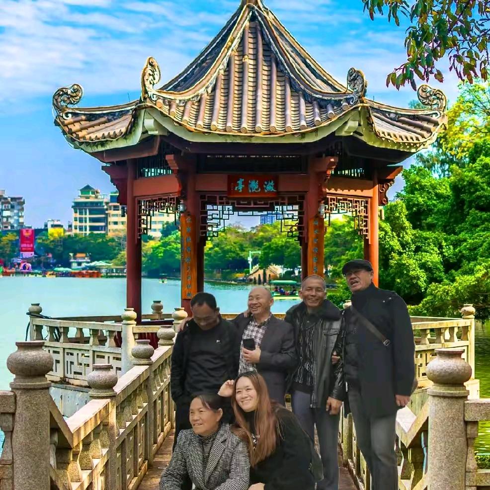 学习雷锋精神做西昌好人