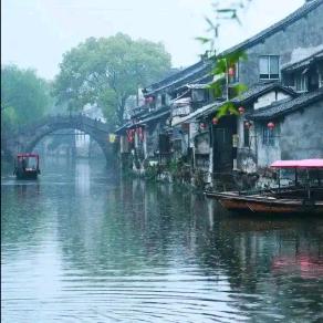 烟雨江南服饰馆