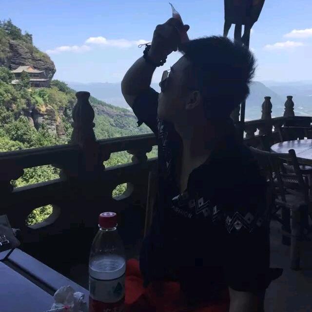 专业修脚采耳《韩老四》