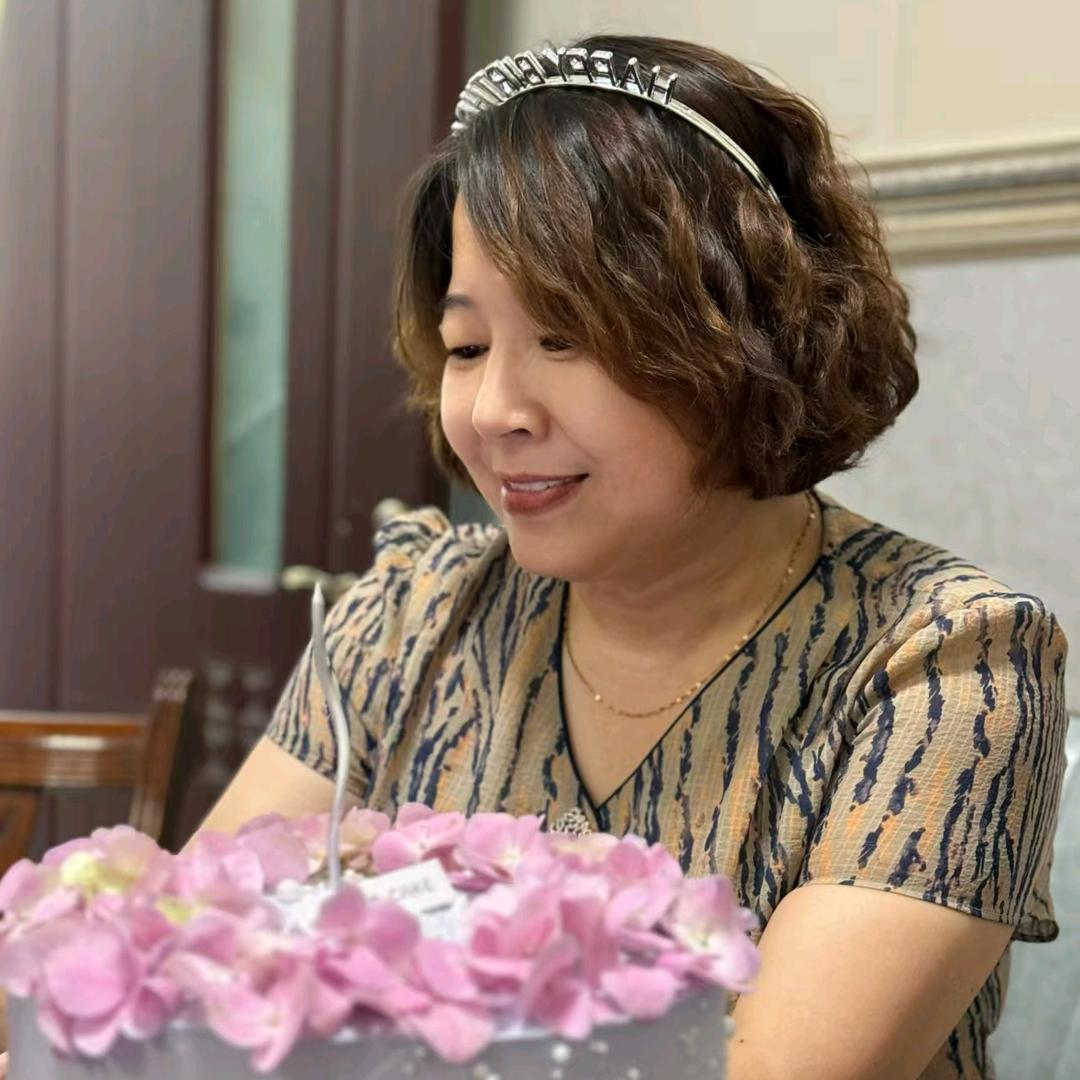 芳姐 （早10点10分开播）