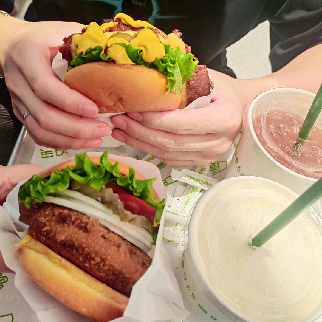 徐臭臭与杨咩咩