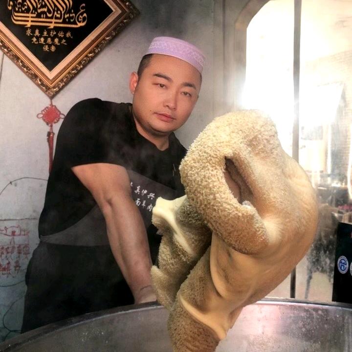 伊正轩清真食品工厂店铺