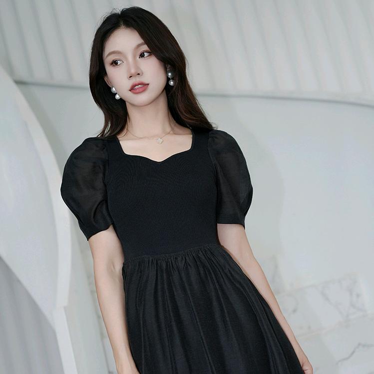 信业中心店中青年精品女装