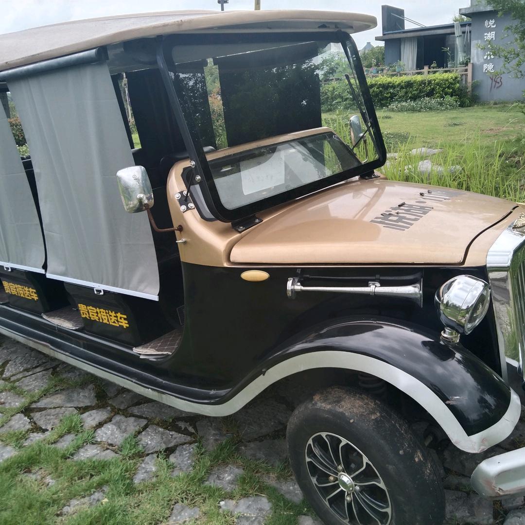 做在坟前调戏鬼