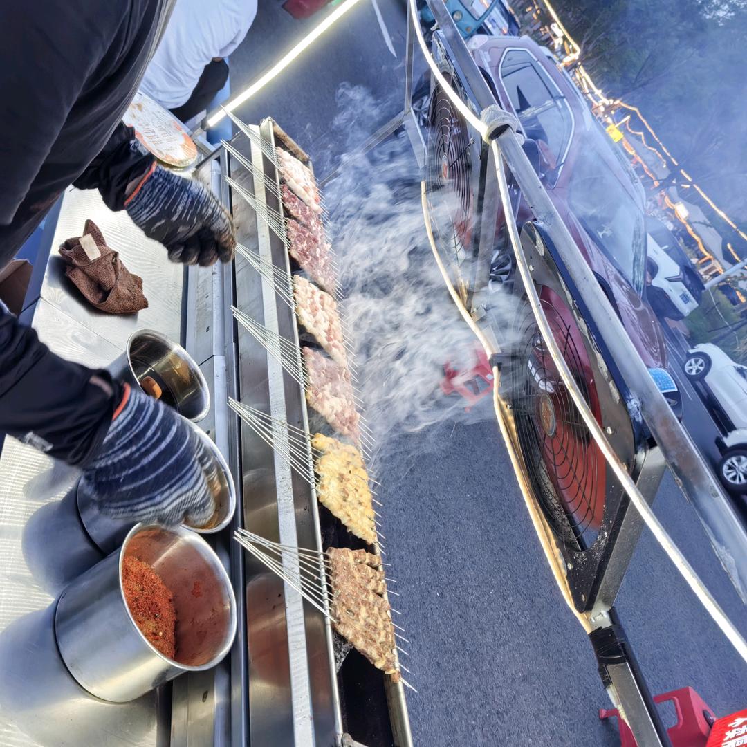 谭毛烤串（滑石滩扛把子）