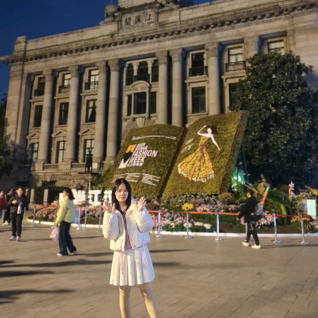 小雪🌻(出摊创业)