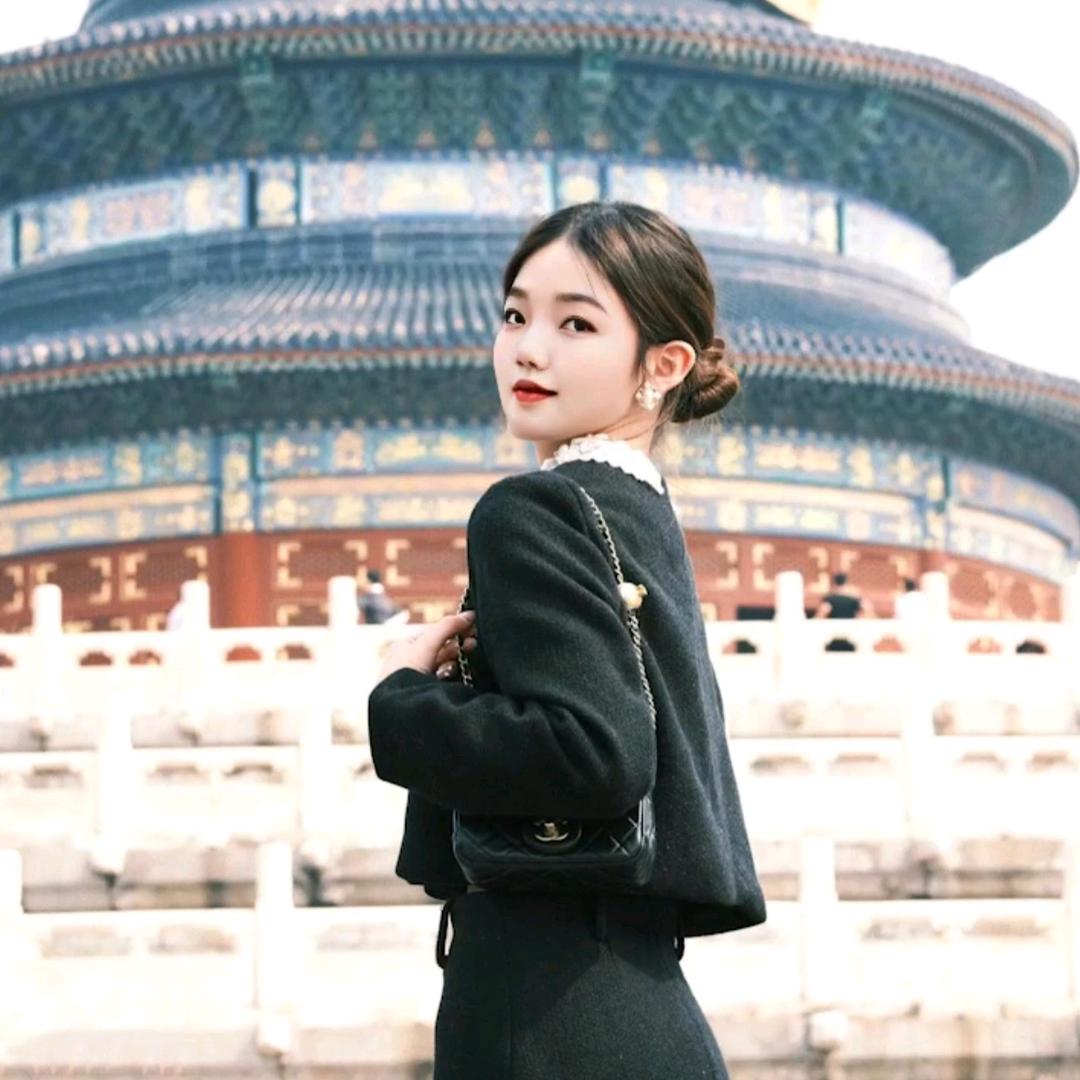 若兮Micky（睡地板也要当老板）