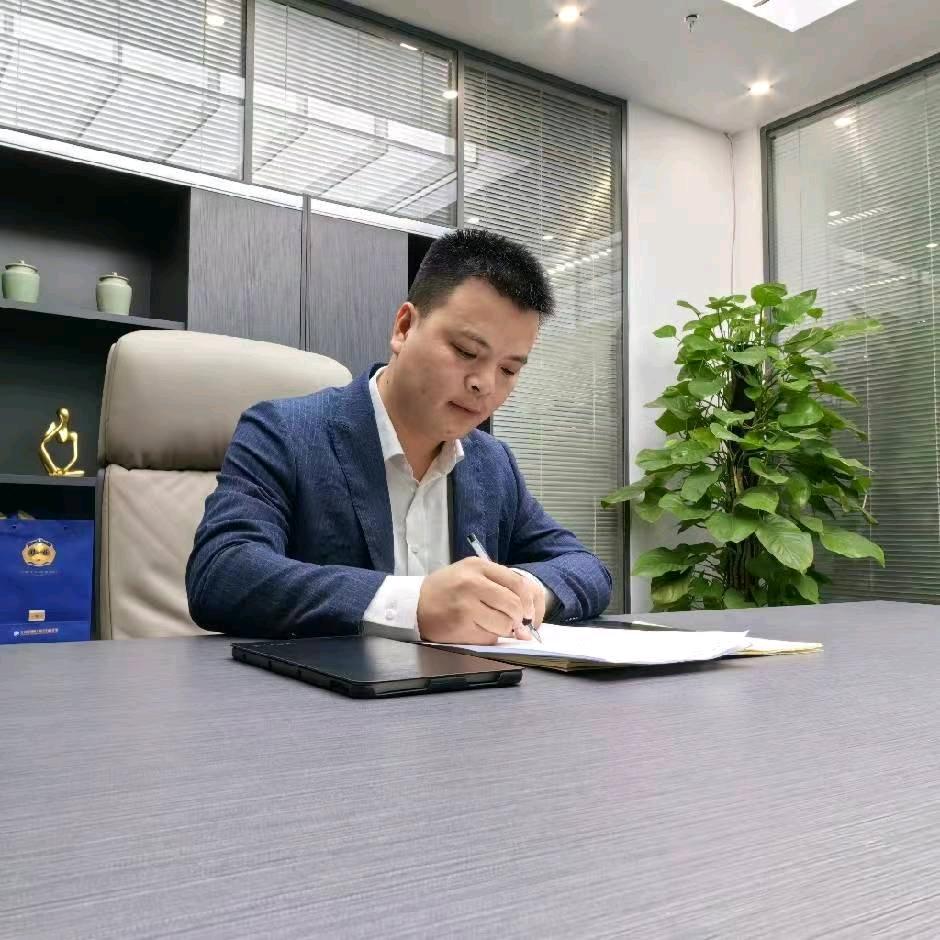 苏州老铁商务车（巧手汽车用品）