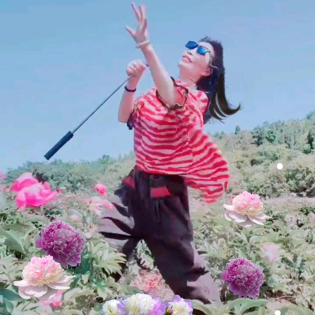蓝 精 灵