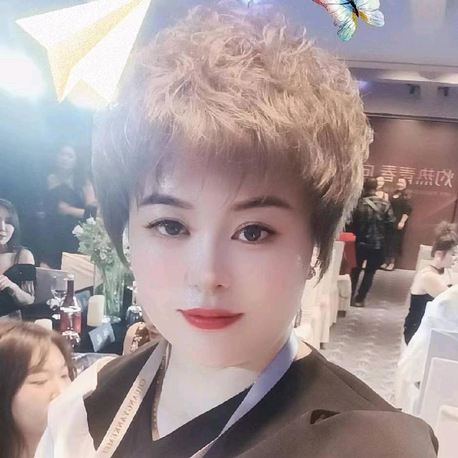 周慧（邹城乾聚美丽小铺）