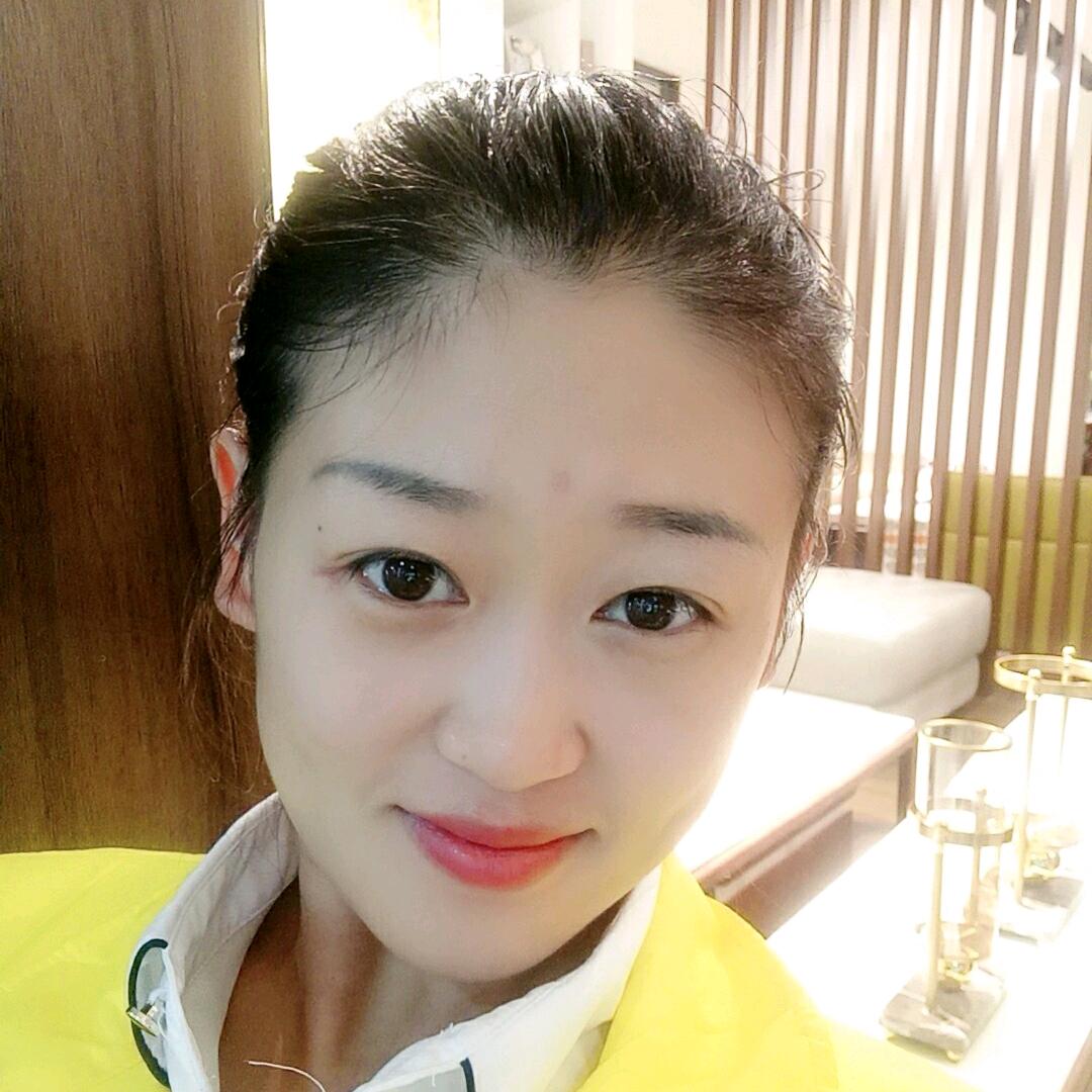 佳荣大众家具顾问-于安安