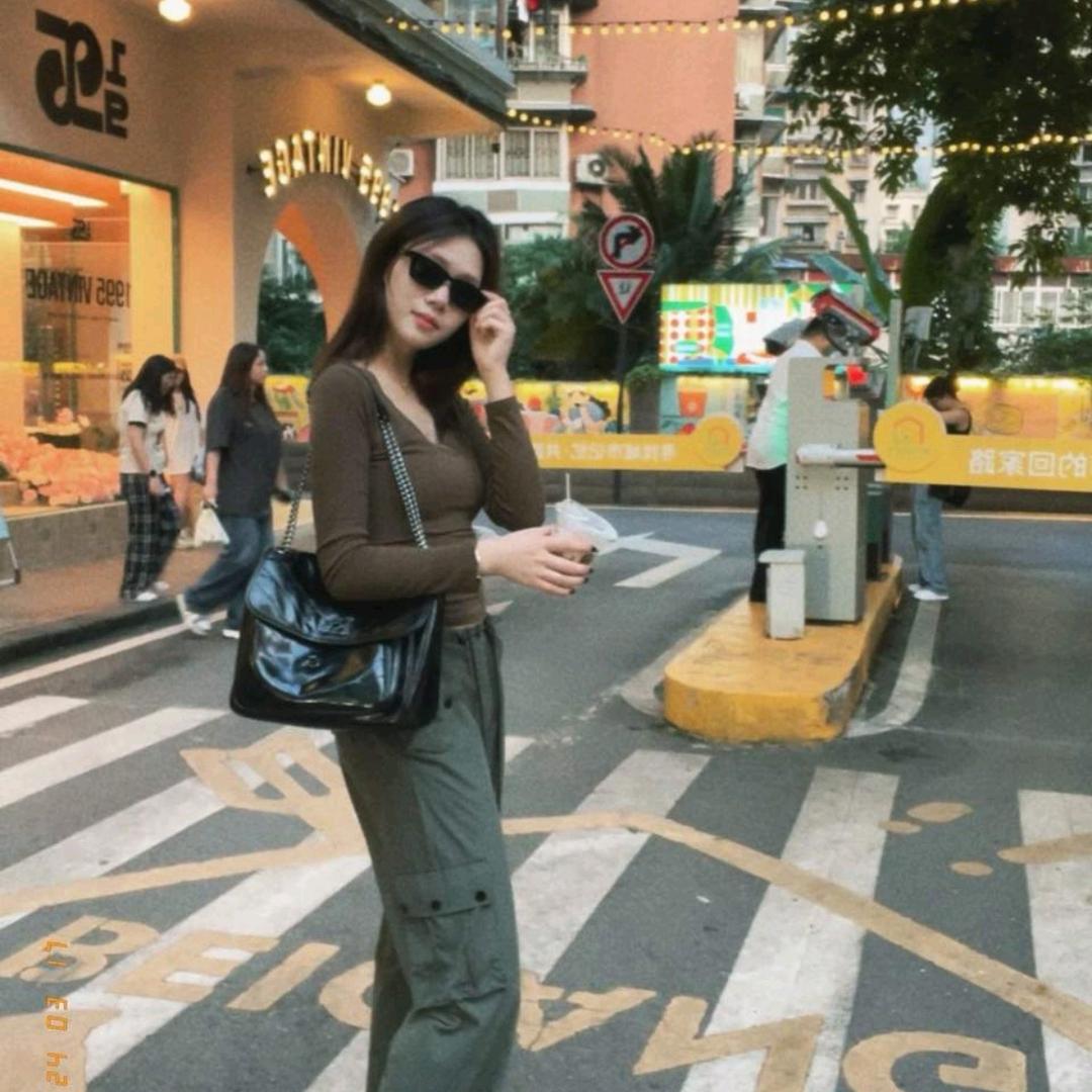 盘龙区伟韬涛商贸行