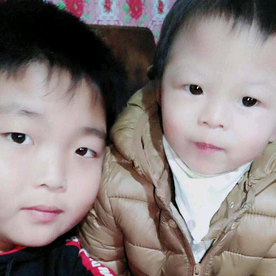 我两个外孙宝宝