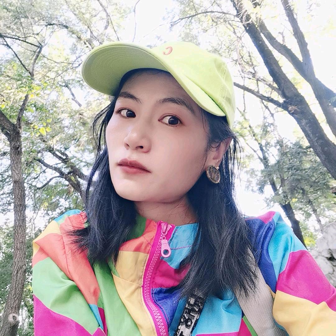 英子