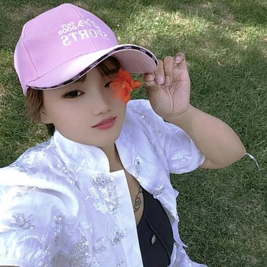 请给莹莹摘月亮。
