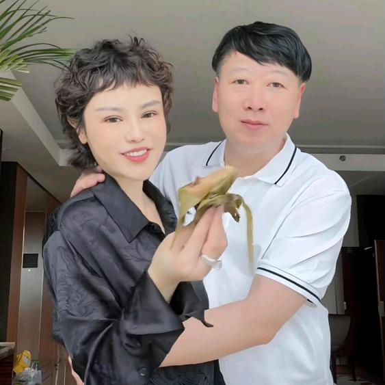 小影夫妇助理LM67