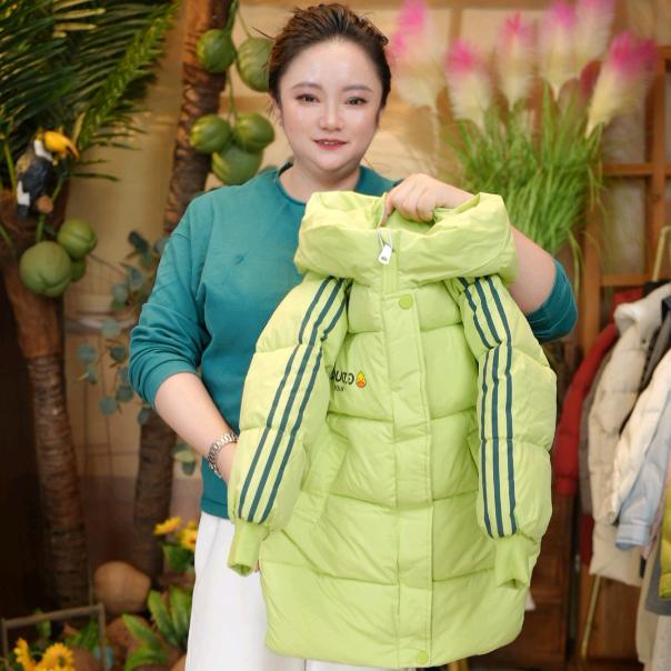 波姐童装工厂店反季kids