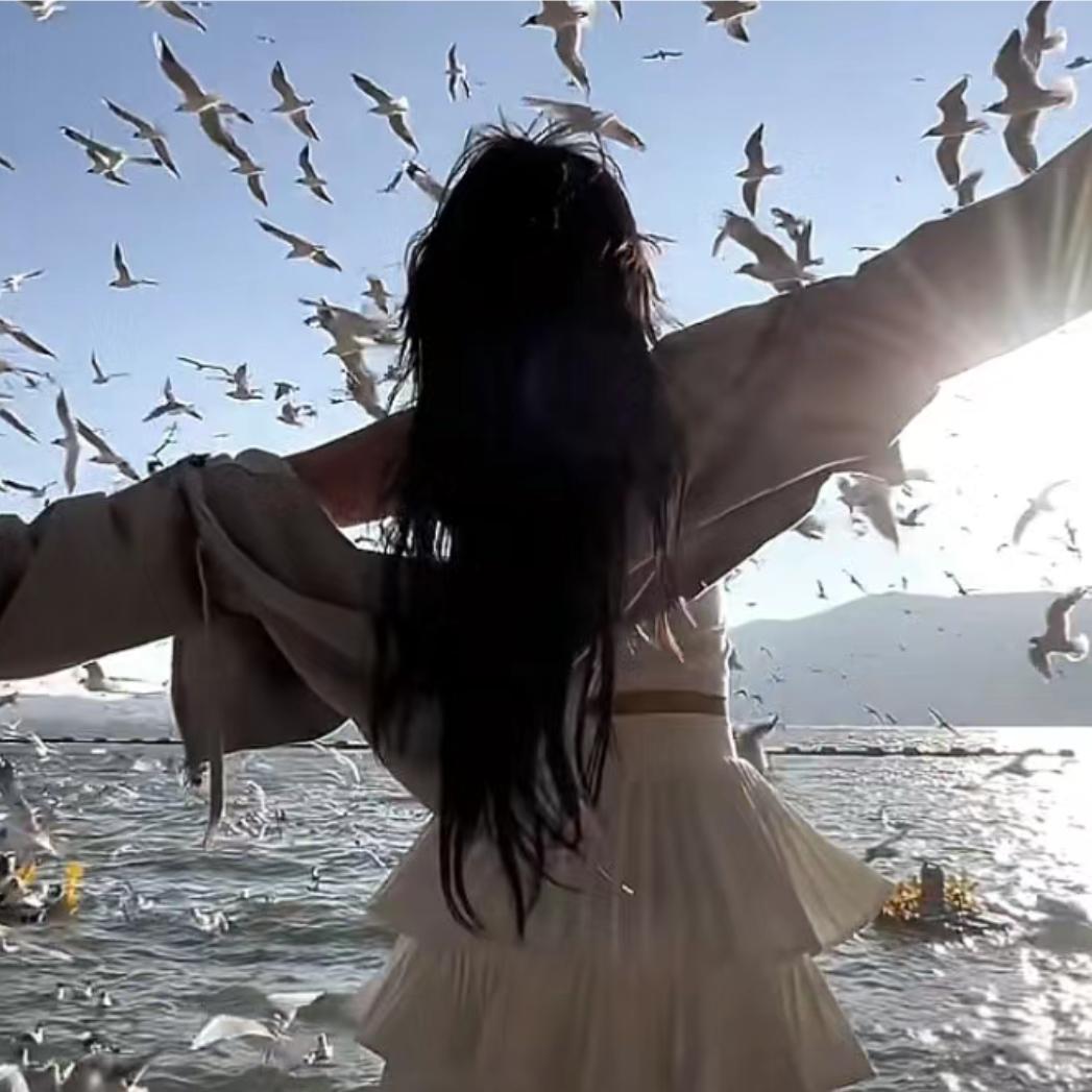 𝑪𝒍𝒂𝒊𝒓𝒆