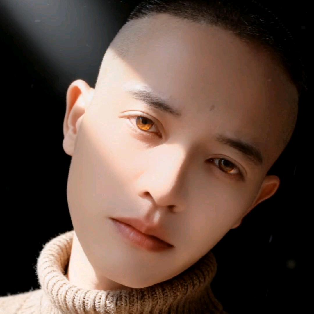 单身小情哥🌈(忘川秋河）