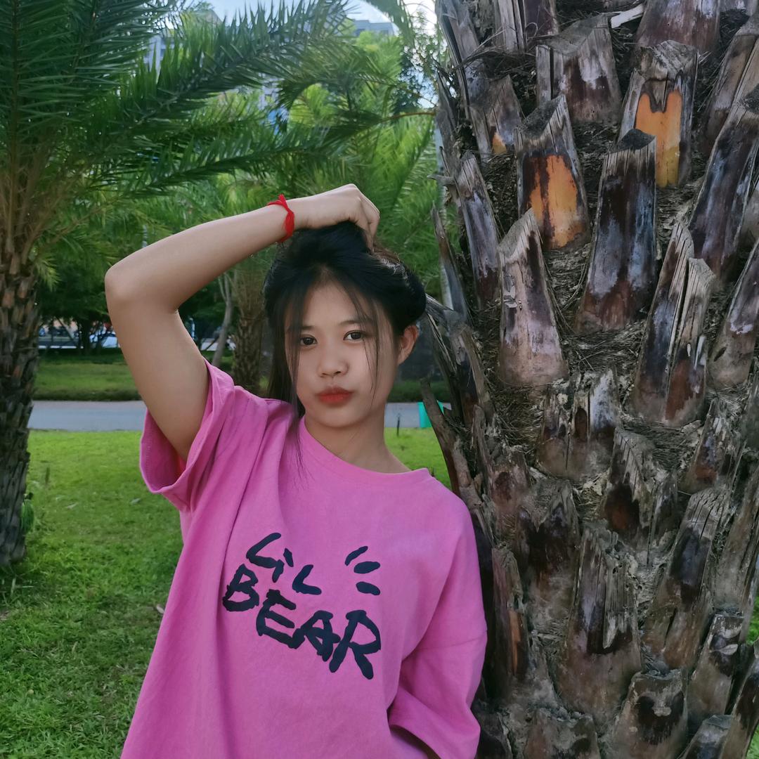 မပု🇨🇳Os...💸🛍️