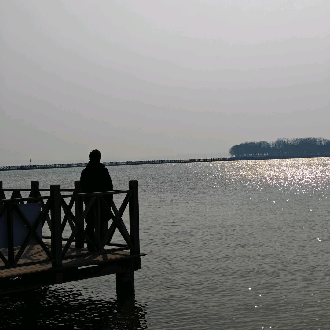 现在的生活不知以后怎么样丶