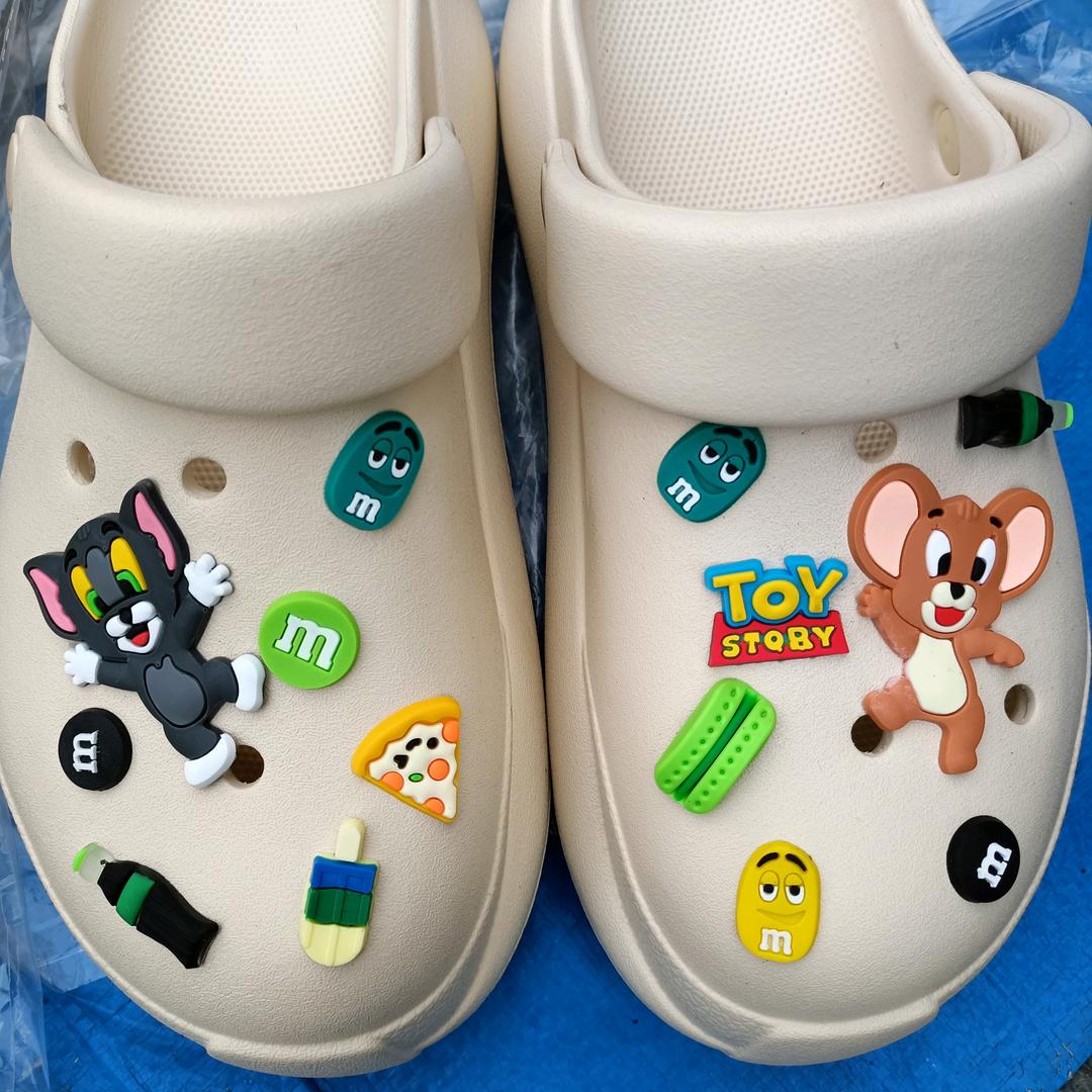 靖江拖鞋搬运工