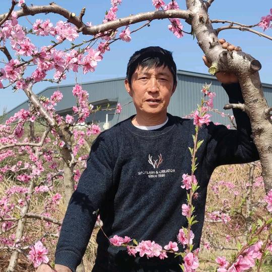 果农程红安百果园